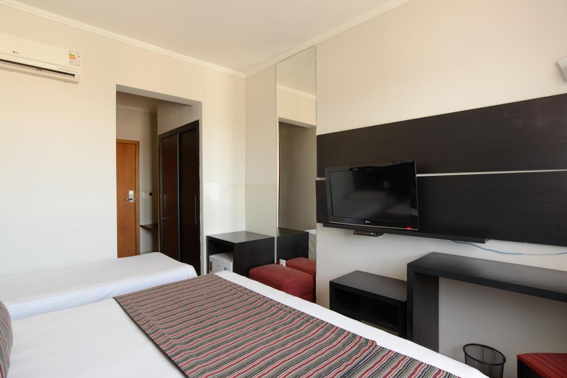 Faro Hotel Taubaté Kültér fotó
